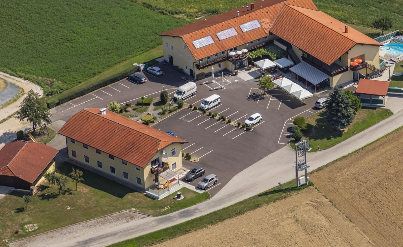 Pension Weinbauer Hofkirchen im Traunkreis Ngoại thất bức ảnh